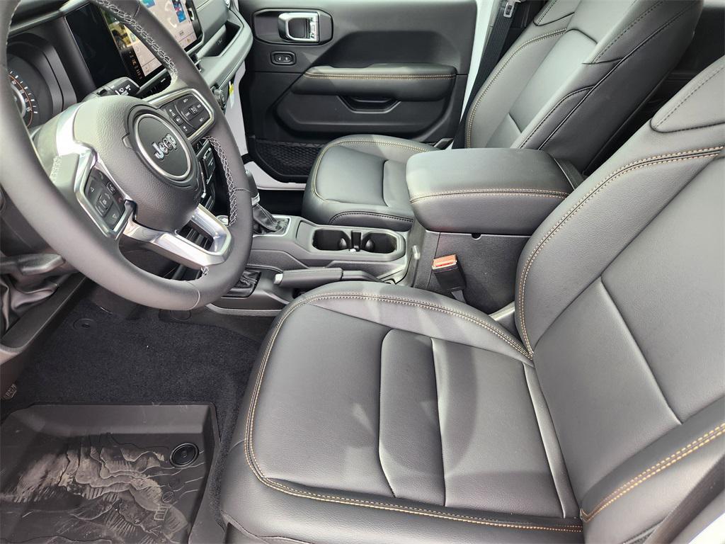 new 2025 Jeep Wrangler car, priced at $52,697