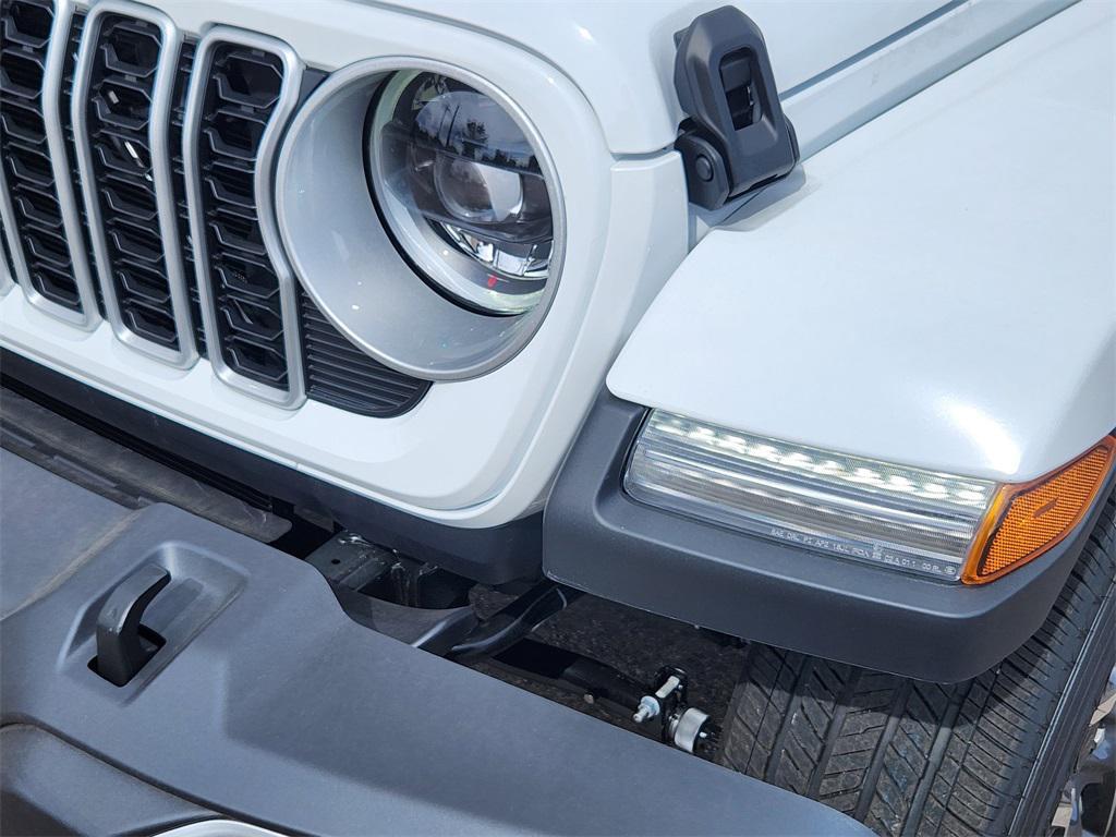 new 2025 Jeep Wrangler car, priced at $52,697