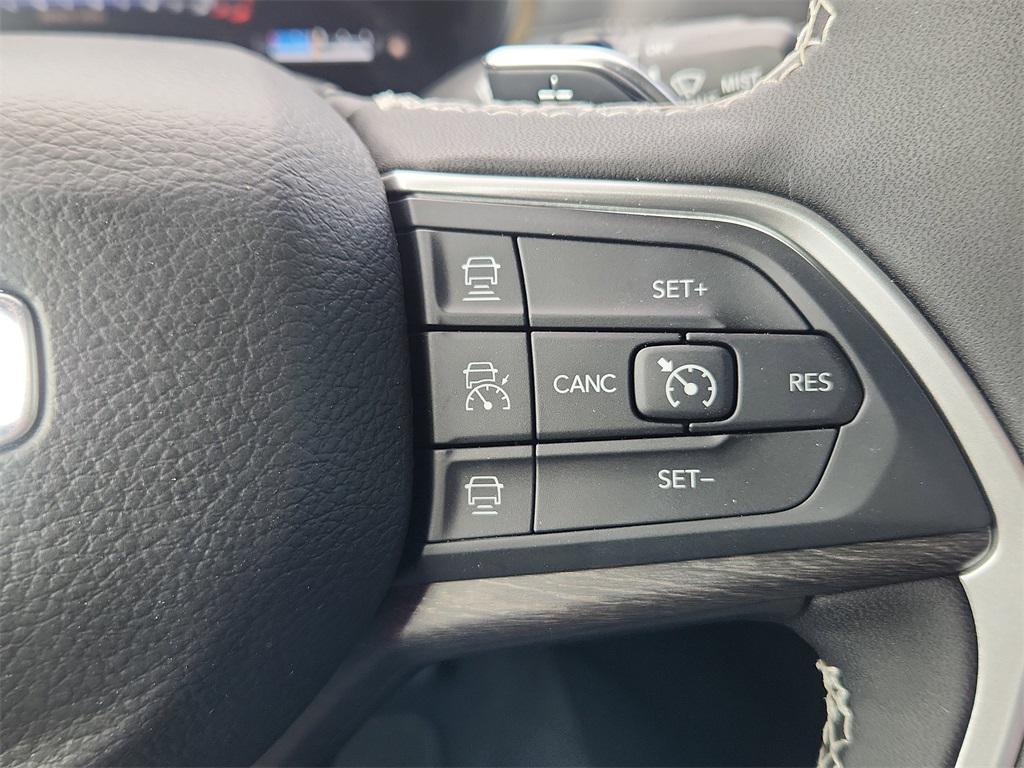 new 2025 Jeep Grand Cherokee L car, priced at $49,304