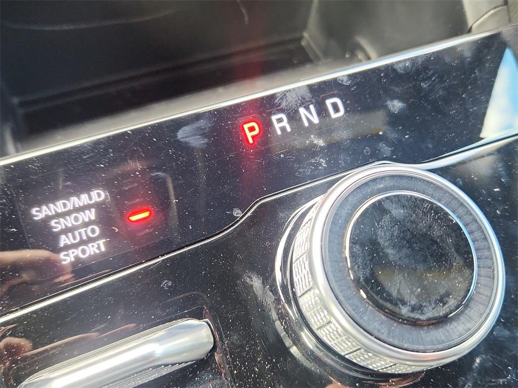 new 2025 Jeep Grand Cherokee L car, priced at $49,304