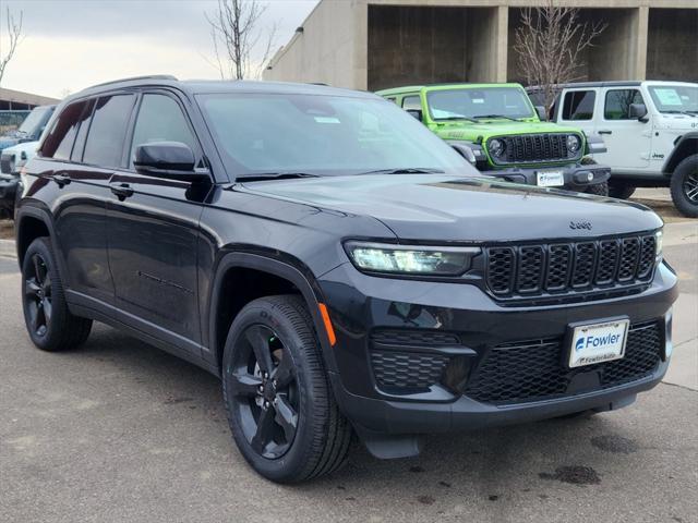 new 2025 Jeep Grand Cherokee car, priced at $41,303