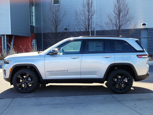 new 2025 Jeep Grand Cherokee car, priced at $42,245