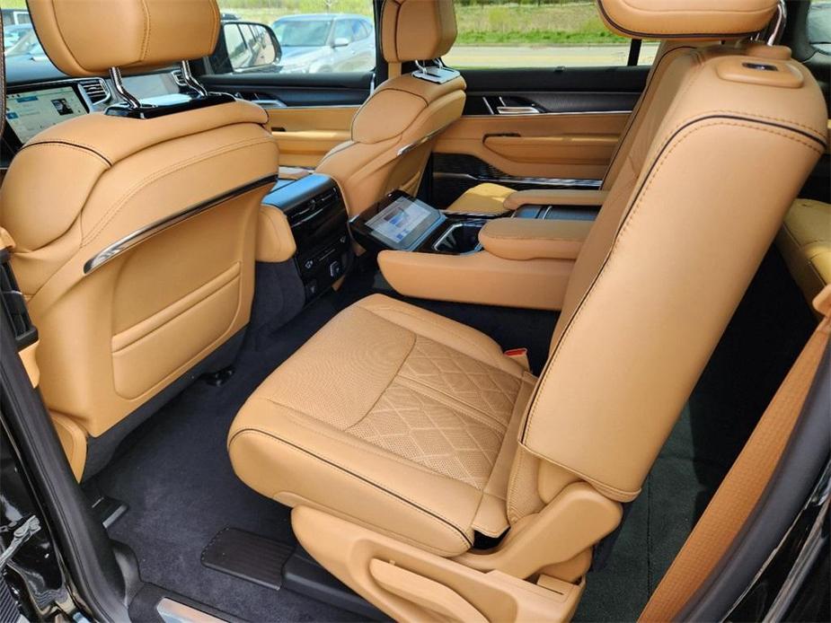 new 2024 Jeep Grand Wagoneer L car, priced at $121,255