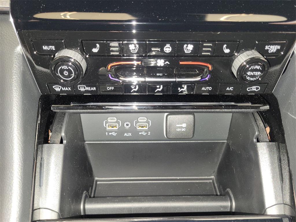 new 2025 Jeep Grand Cherokee car, priced at $54,485