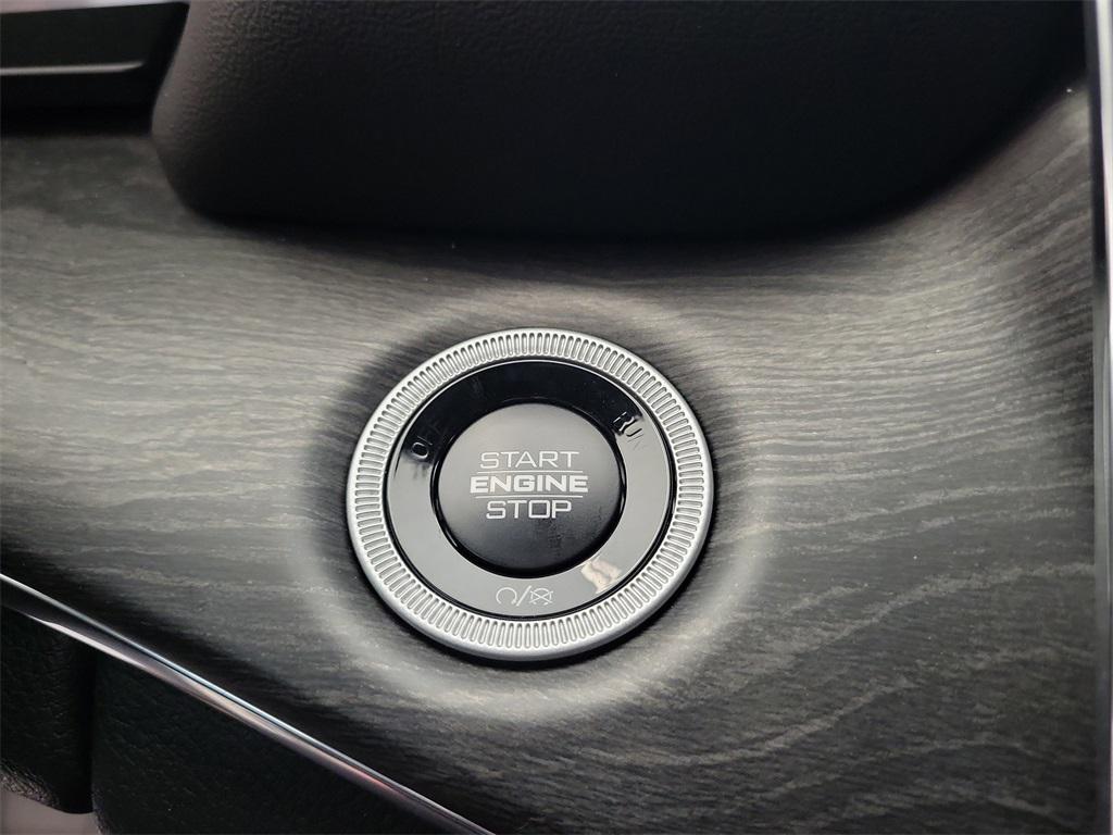 new 2025 Jeep Grand Cherokee car, priced at $54,485