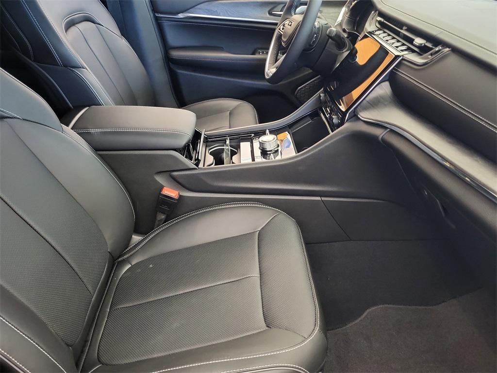 new 2025 Jeep Grand Cherokee car, priced at $54,485