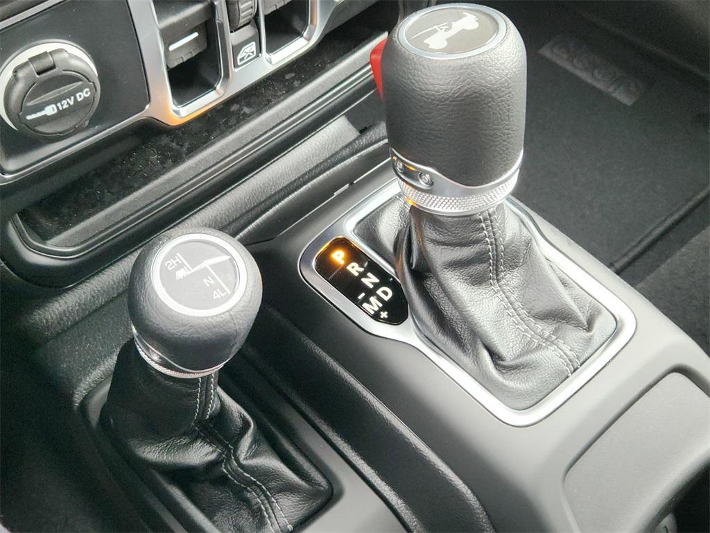 new 2025 Jeep Wrangler car, priced at $52,170