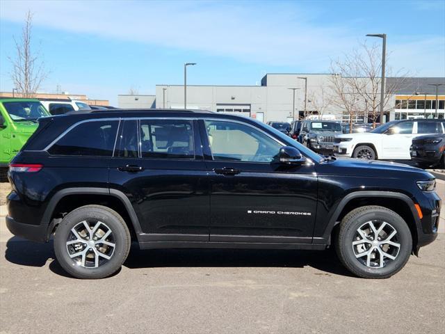 new 2025 Jeep Grand Cherokee car, priced at $47,469