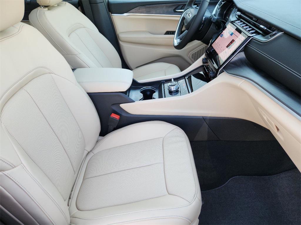 new 2025 Jeep Grand Cherokee car, priced at $47,719