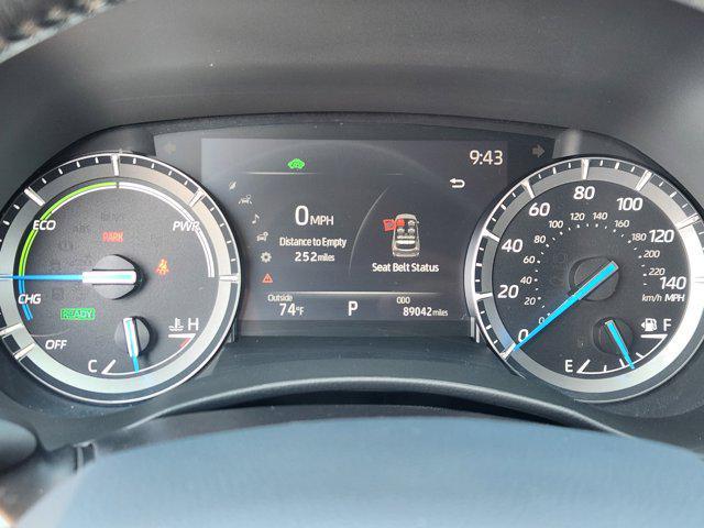 used 2020 Toyota Highlander Hybrid car, priced at $29,515