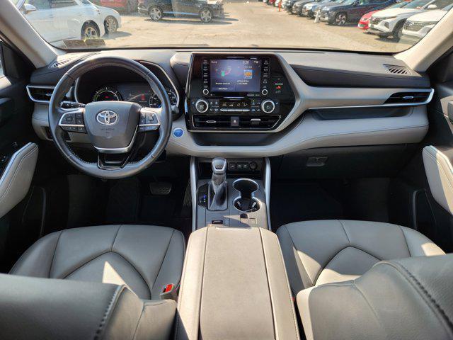 used 2020 Toyota Highlander Hybrid car, priced at $29,515
