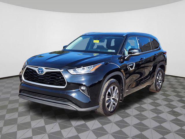 used 2020 Toyota Highlander Hybrid car, priced at $29,515