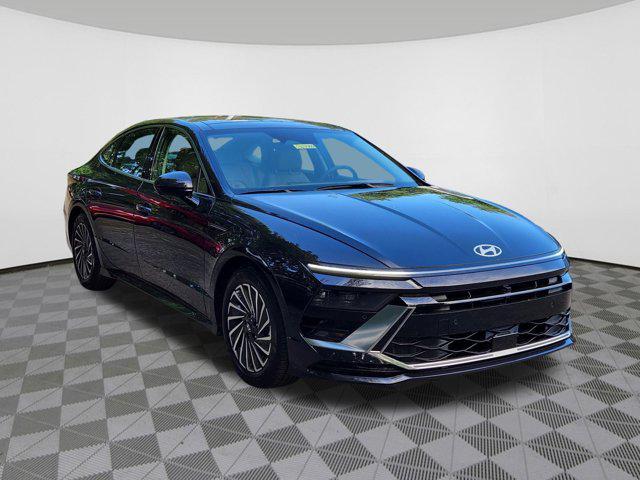 new 2025 Hyundai Sonata Hybrid car, priced at $37,035