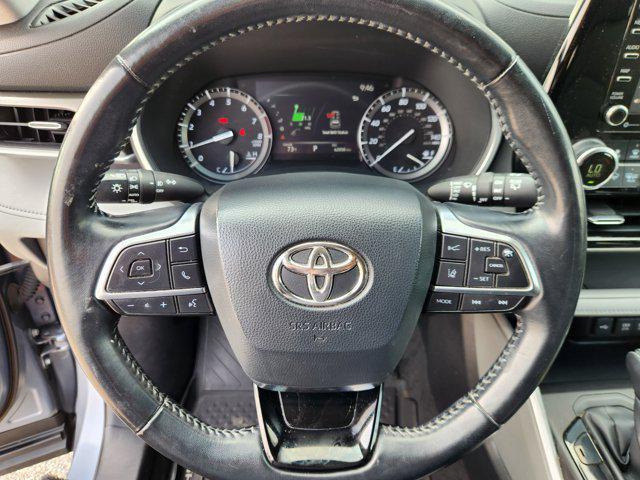 used 2020 Toyota Highlander car, priced at $29,919
