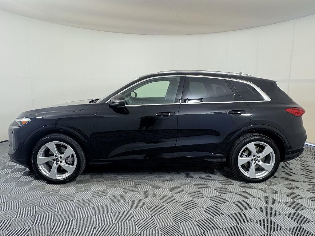 new 2025 Audi Q5 car, priced at $62,961