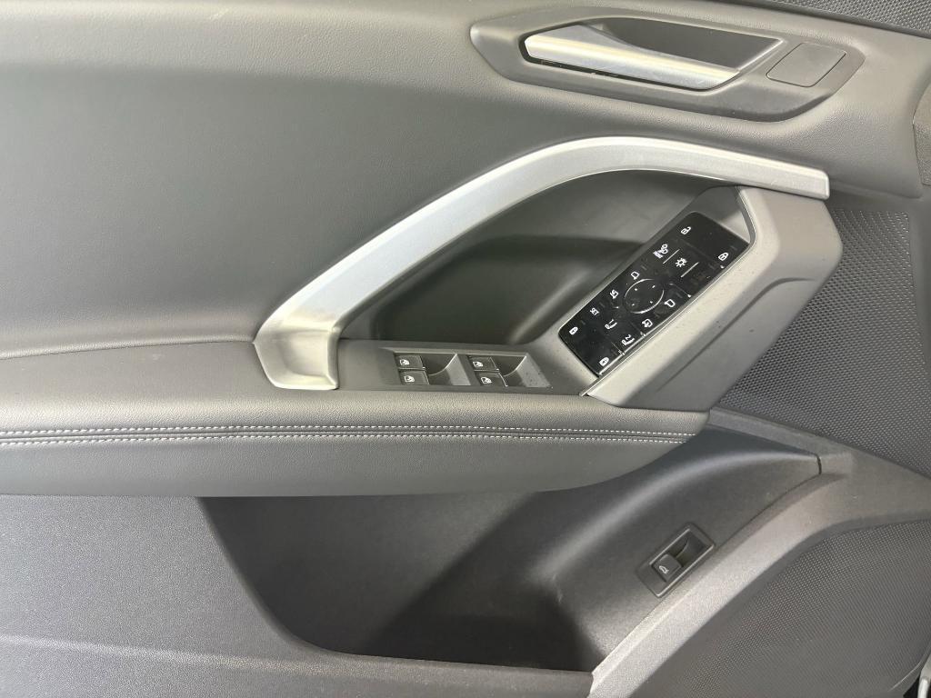 new 2025 Audi Q5 car, priced at $62,961