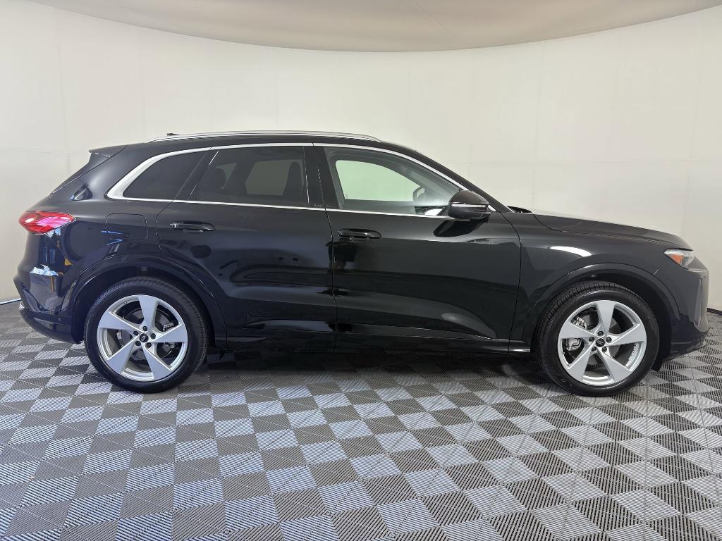 new 2025 Audi Q5 car, priced at $62,961