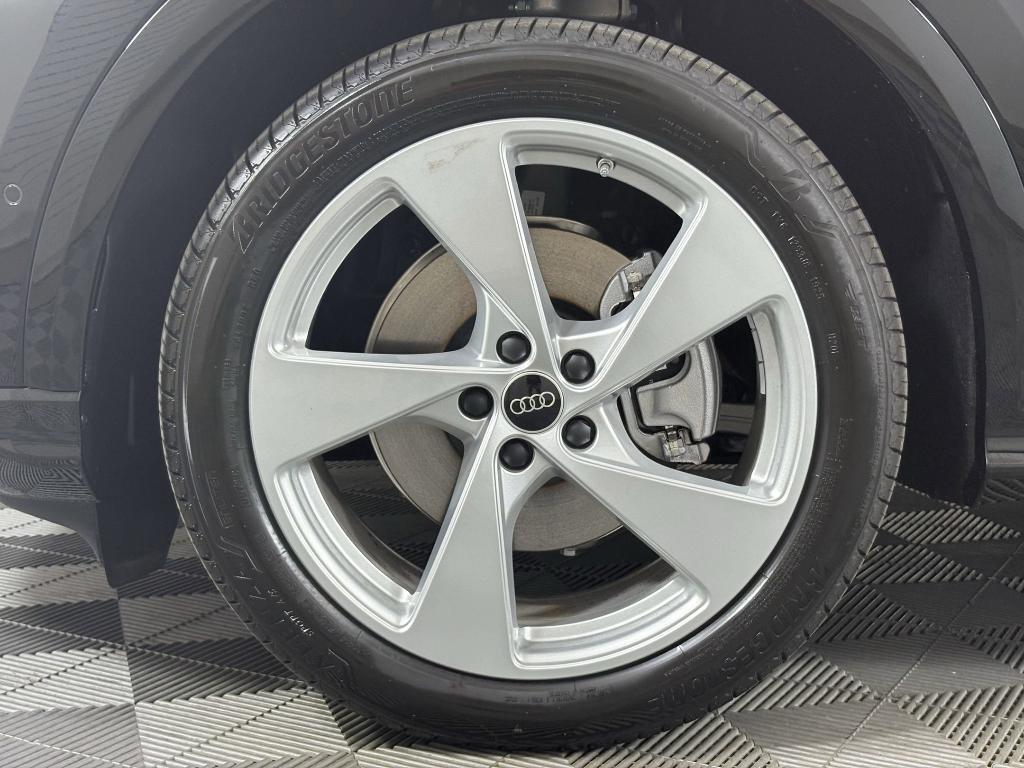new 2025 Audi Q5 car, priced at $62,961