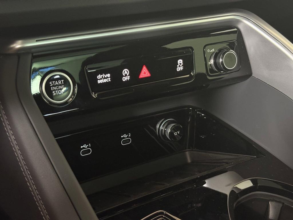 new 2025 Audi Q5 car, priced at $60,391