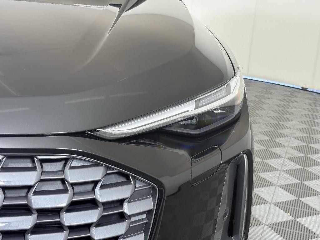 new 2025 Audi Q5 car, priced at $62,961