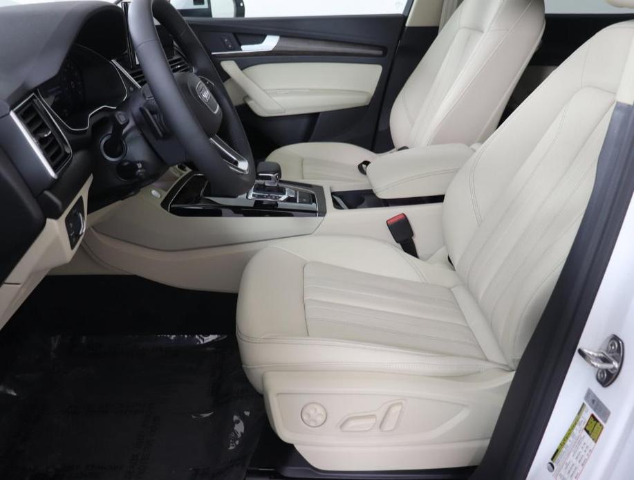 new 2025 Audi Q5 car, priced at $48,161