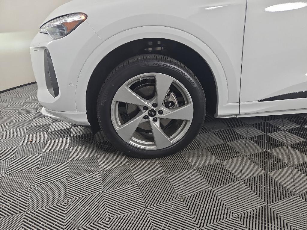 new 2025 Audi Q5 car, priced at $60,340
