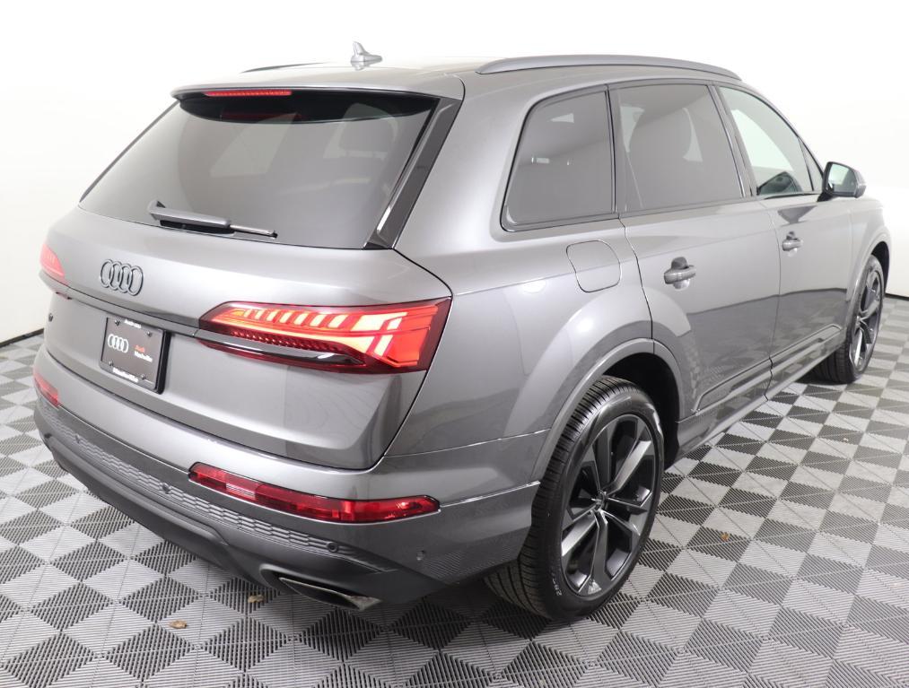 new 2025 Audi Q7 car, priced at $73,151