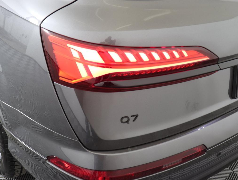 new 2025 Audi Q7 car, priced at $73,151