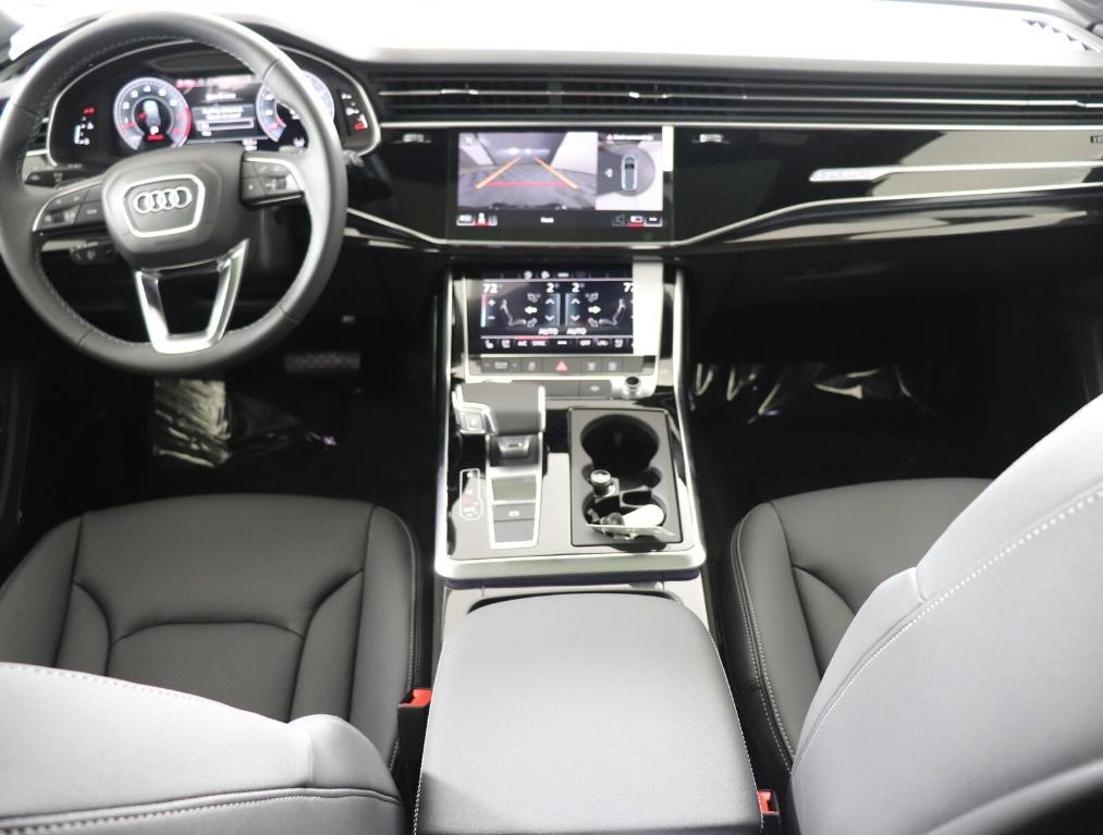 new 2025 Audi Q7 car, priced at $73,151