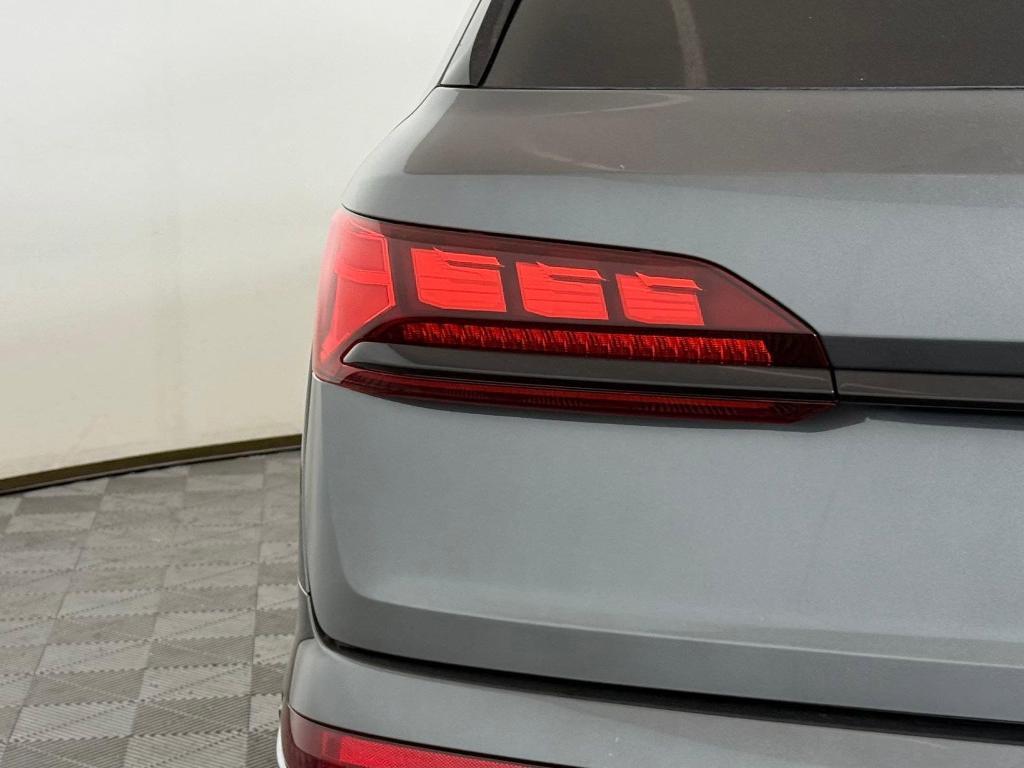 new 2026 Audi Q7 car, priced at $86,521