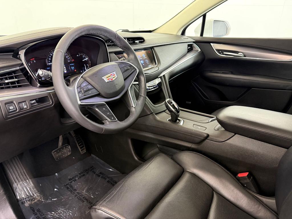 used 2017 Cadillac XT5 car, priced at $14,999