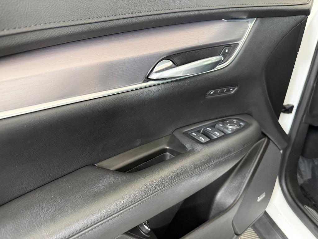 used 2017 Cadillac XT5 car, priced at $14,999