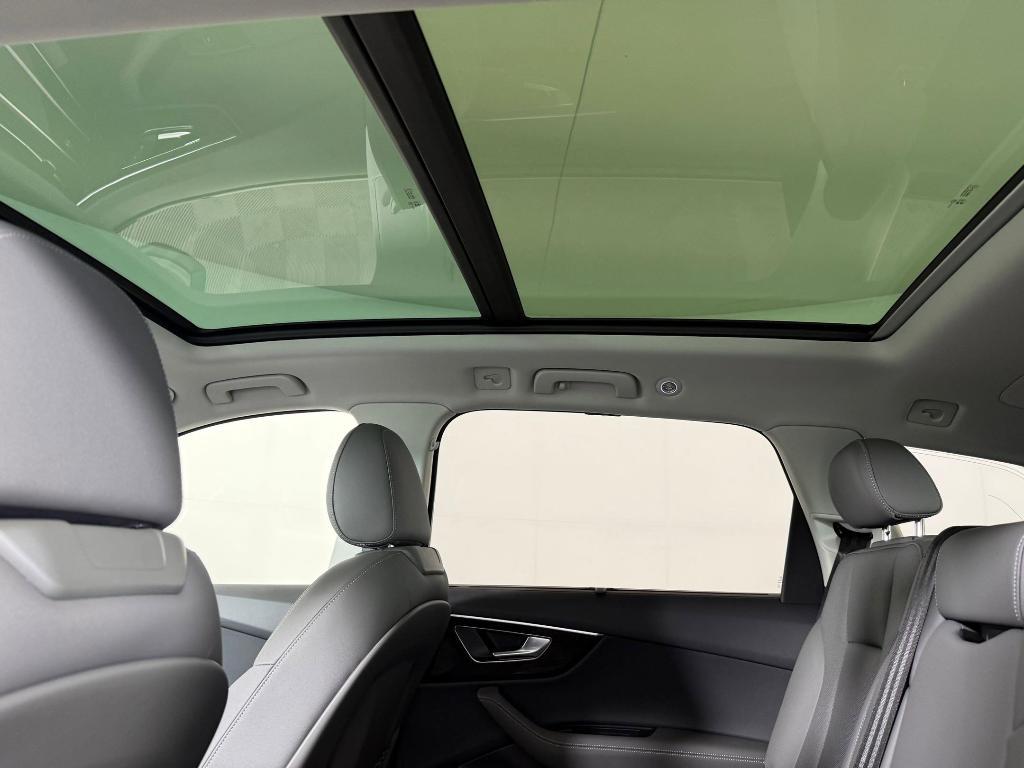 new 2026 Audi Q7 car, priced at $78,295