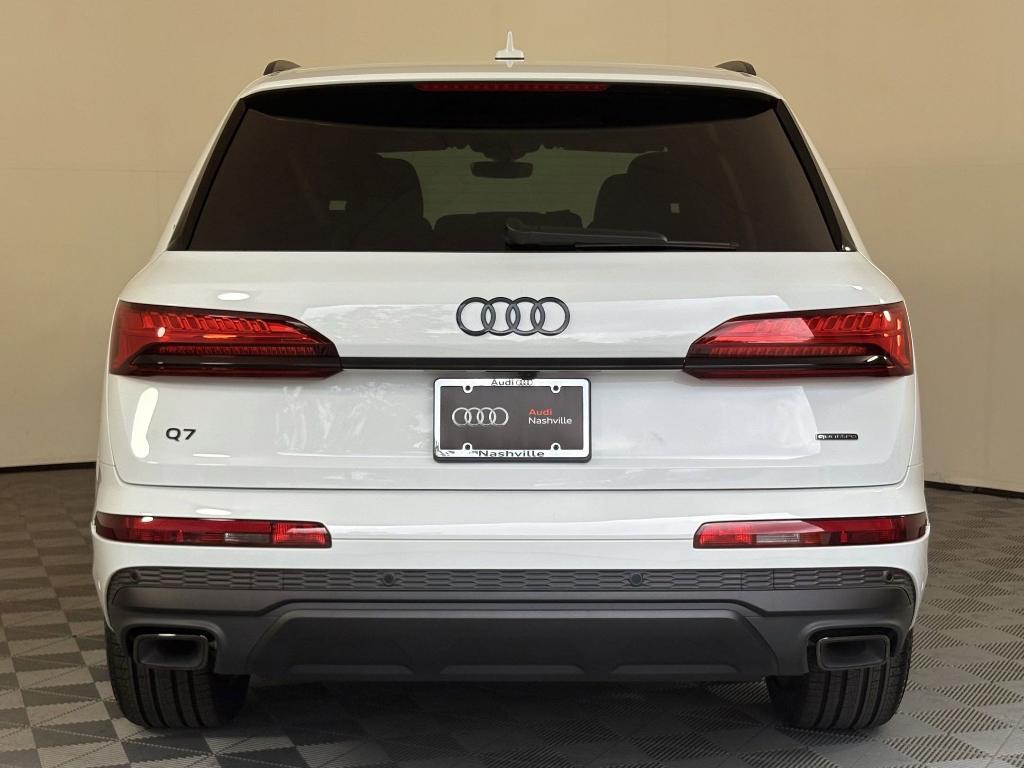 new 2025 Audi Q7 car, priced at $66,321