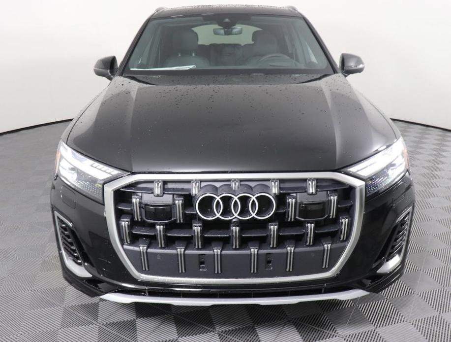 new 2025 Audi Q7 car, priced at $77,483