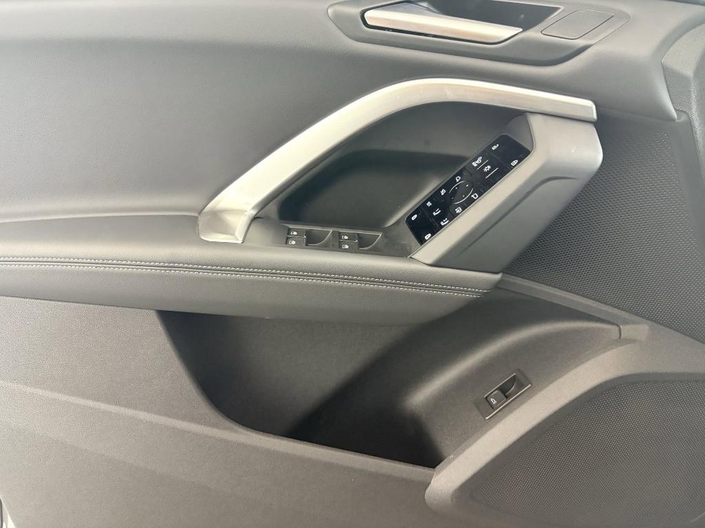 new 2025 Audi Q5 car, priced at $62,641