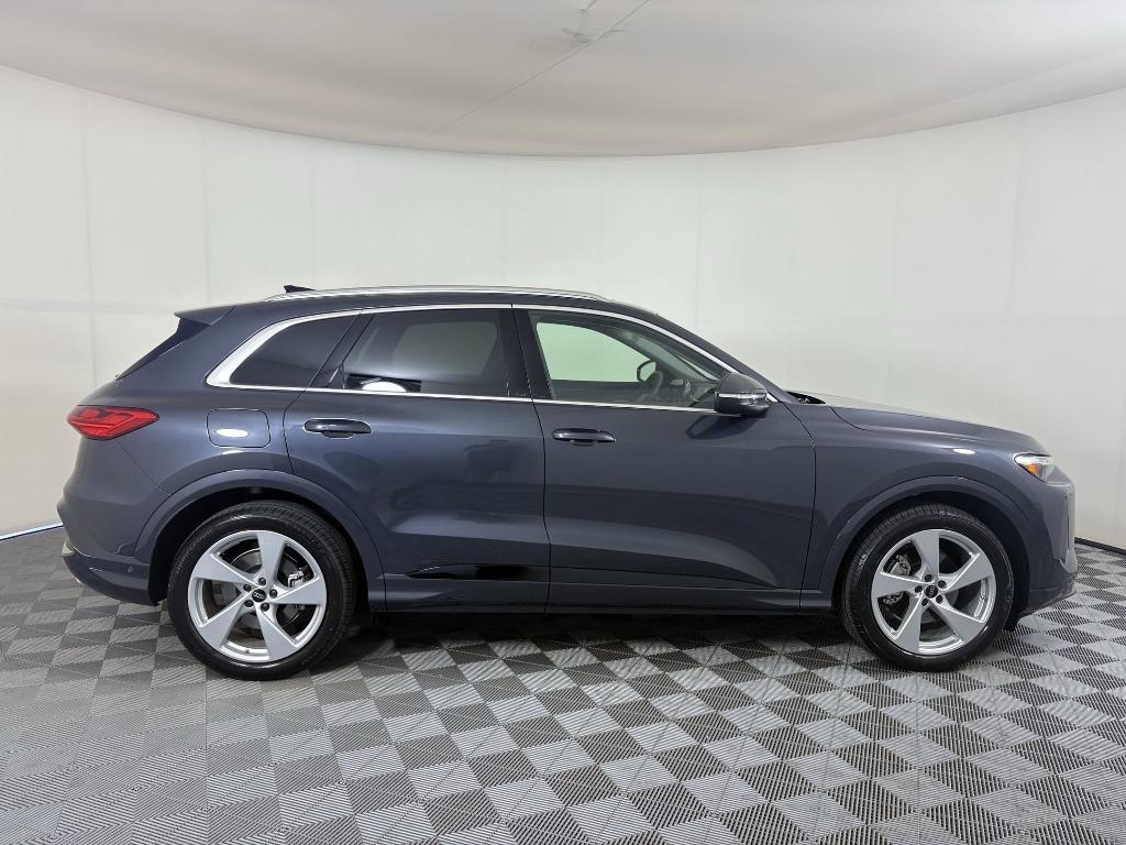 new 2025 Audi Q5 car, priced at $62,641
