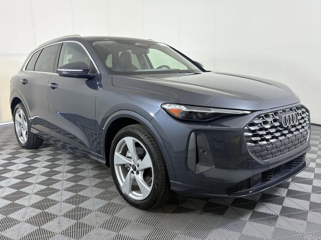 new 2025 Audi Q5 car, priced at $62,641