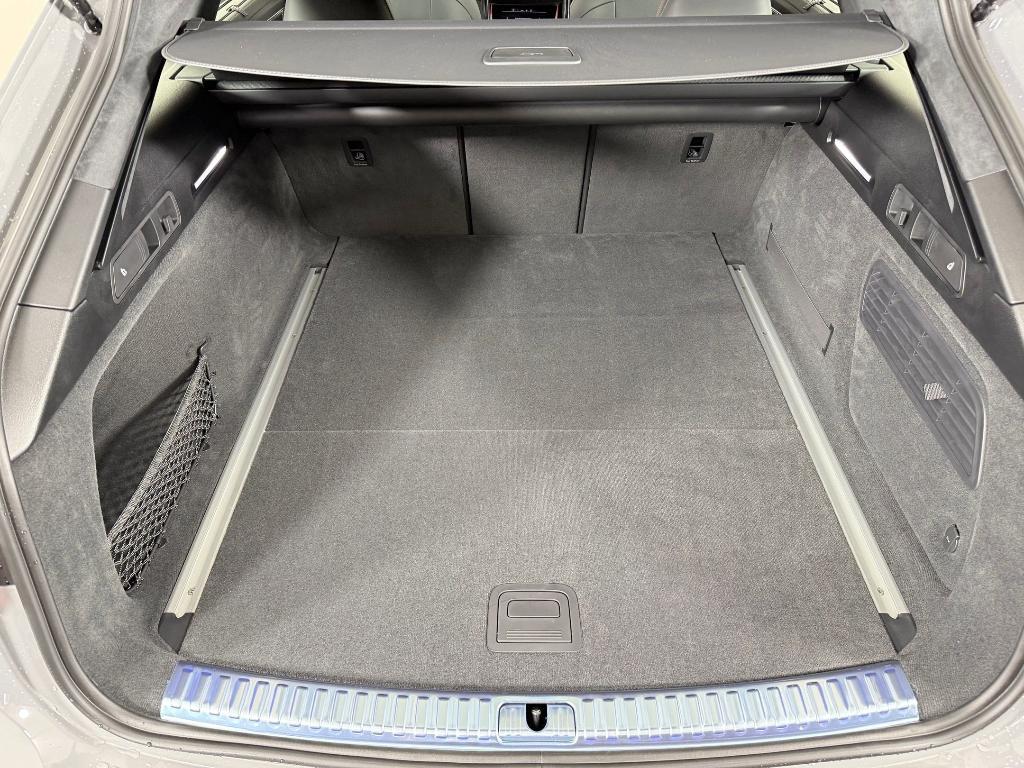 new 2026 Audi RS 6 Avant car, priced at $149,395