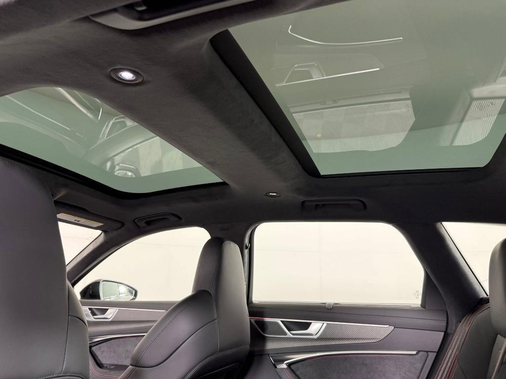 new 2026 Audi RS 6 Avant car, priced at $149,395