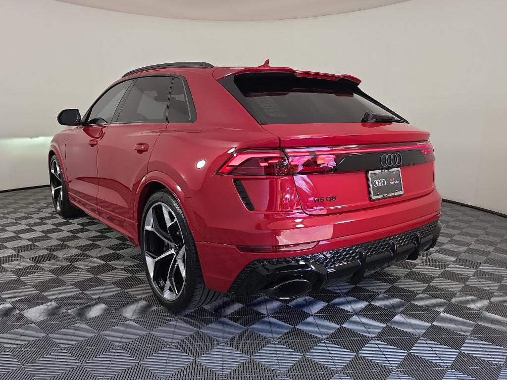 new 2025 Audi RS Q8 car, priced at $152,540