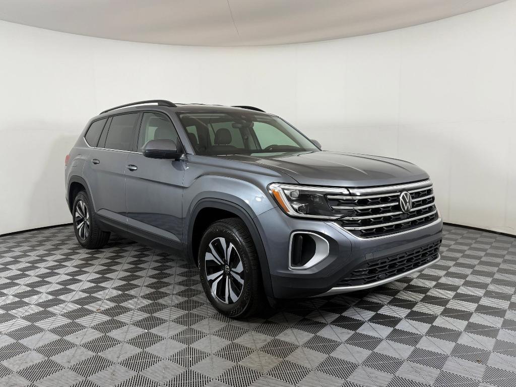 used 2025 Volkswagen Atlas car, priced at $32,499
