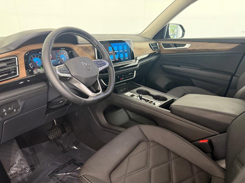 used 2025 Volkswagen Atlas car, priced at $32,499