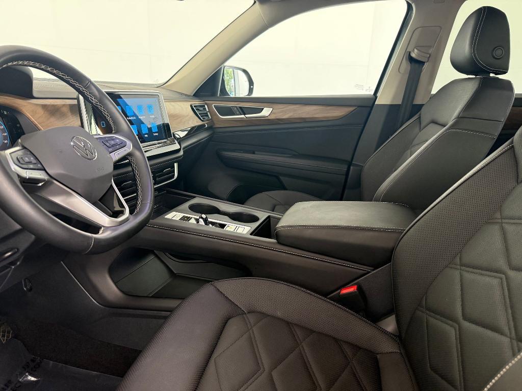 used 2025 Volkswagen Atlas car, priced at $32,499