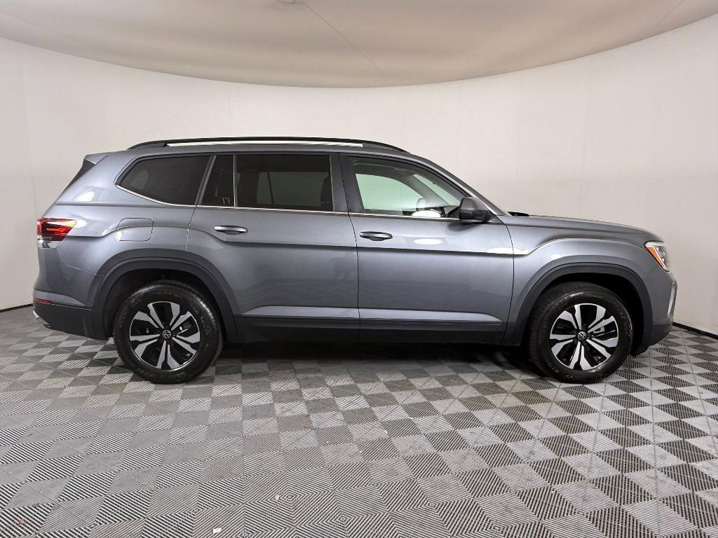 used 2025 Volkswagen Atlas car, priced at $32,499