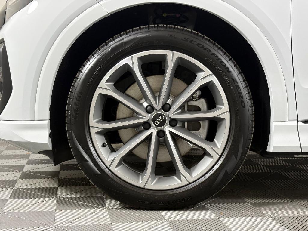 new 2026 Audi Q4 e-tron car, priced at $56,151