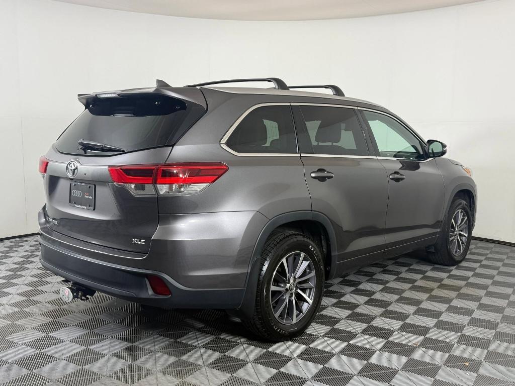 used 2018 Toyota Highlander car, priced at $21,999