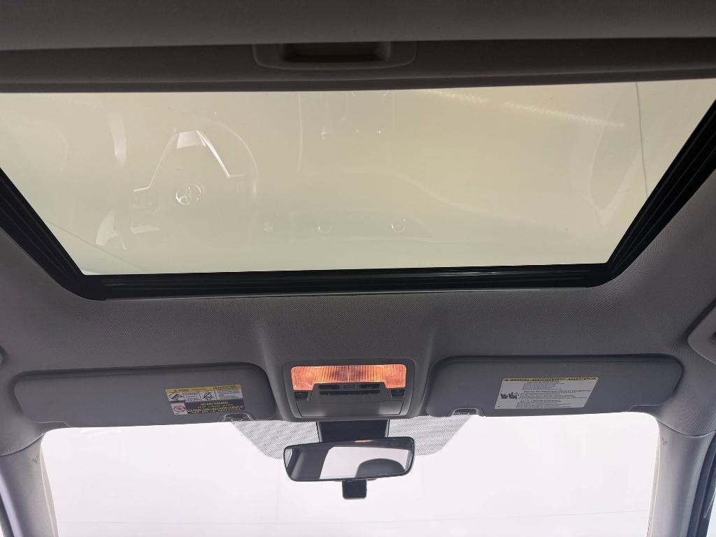 used 2018 Toyota Highlander car, priced at $21,999