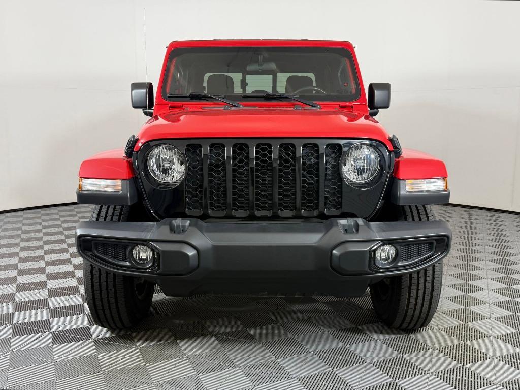 used 2021 Jeep Gladiator car, priced at $27,197