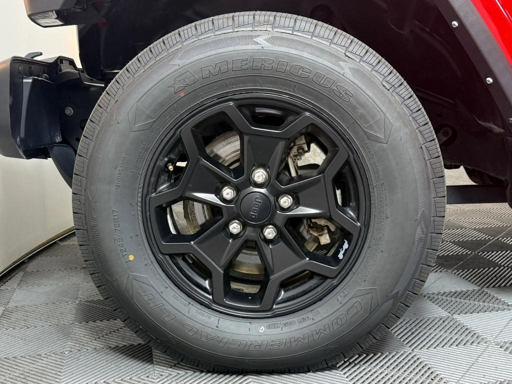 used 2021 Jeep Gladiator car, priced at $27,197